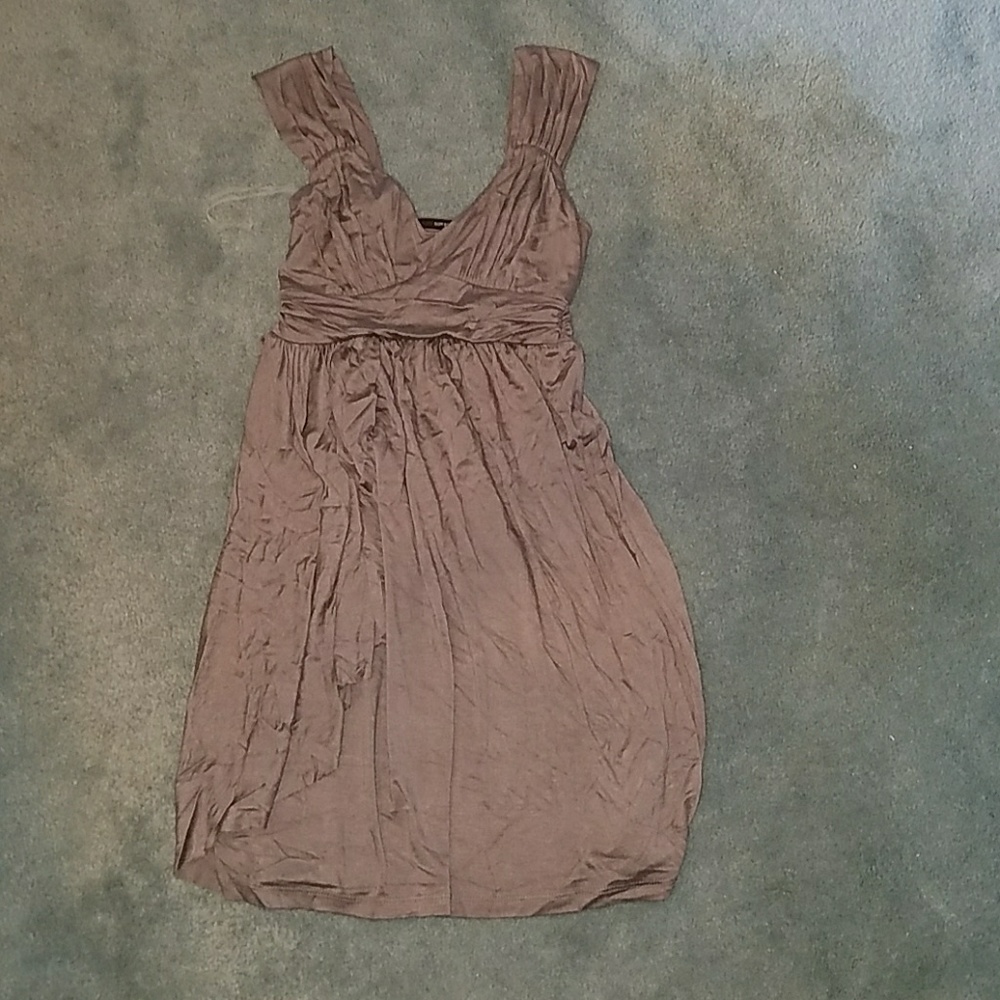 Taupe sleeveless dresses